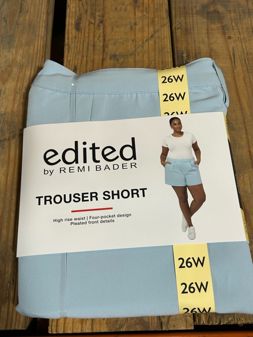 edited by REMI BADER High-Waist Trouser Short in Light Blue (26W)